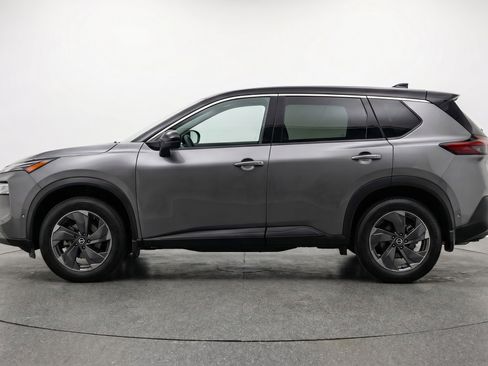 Used 2025 Nissan Rogue SV AWD/4WD image 5