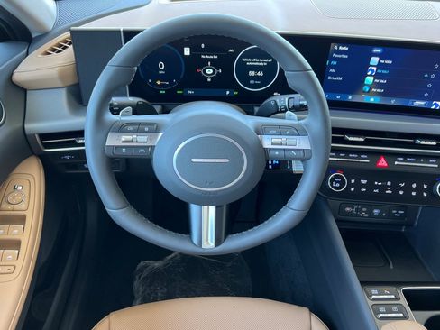 New 2025 Hyundai Sonata Limited image 12