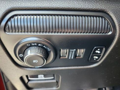 Used 2024 Jeep Wagoneer L 4WD image 26