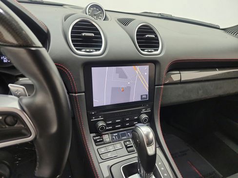 Used 2021 Porsche 718 Cayman GTS RWD image 13