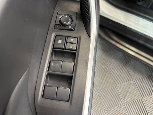 Used 2025 Toyota RAV4 LE AWD/4WD image 23