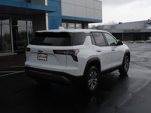 New 2026 Chevrolet Equinox LT image 4