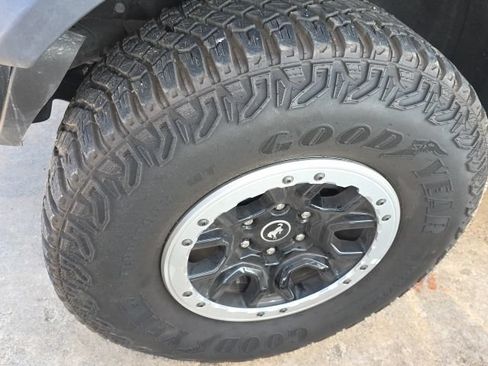 Used 2023 Ford Bronco Badlands w/ Sasquatch Package AWD/4WD image 10