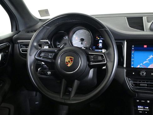 Certified 2023 Porsche Macan S image 12