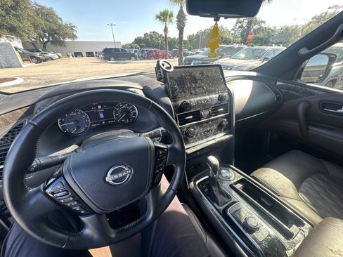 Used 2022 Nissan Armada Platinum w/ Captain's Chairs Package RWD image 6
