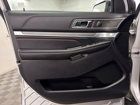 Used 2019 Ford Explorer Sport w/ Equipment Group 401A image 17
