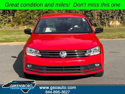 Used 2016 Volkswagen Jetta Sport image 9