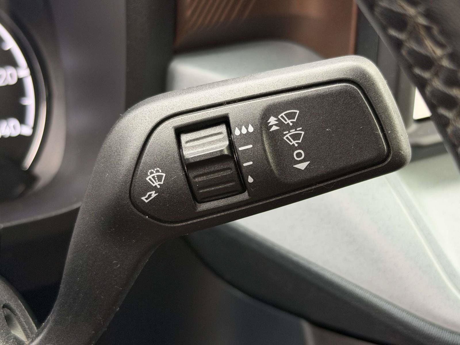 Used 2023 Ford Maverick Lariat w/ Lariat Luxury Package AWD/4WD image 15