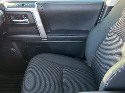 Used 2021 Toyota 4Runner 4WD image 20