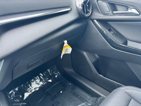 New 2026 Chevrolet Equinox LT w/ Convenience Package II AWD/4WD image 24