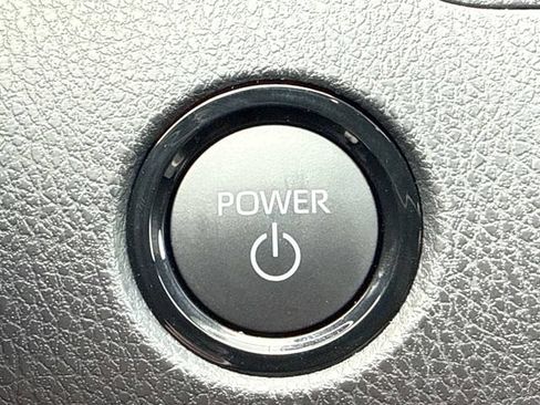 Used 2026 Toyota Camry SE FWD image 25