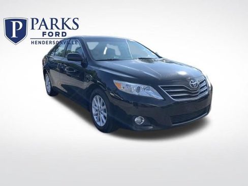 Used 2010 Toyota Camry XLE FWD image 1