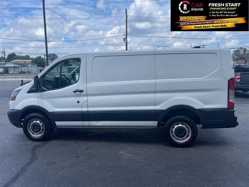 Used 2019 Ford Transit 250 130 Low Roof RWD image 4