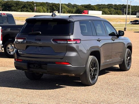 Used 2024 Jeep Grand Cherokee L Laredo AWD/4WD image 6