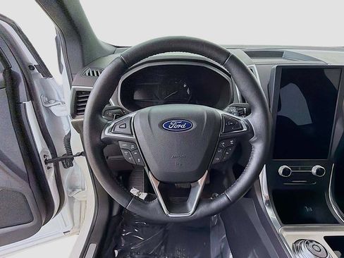Used 2022 Ford Edge Titanium w/ Equipment Group 301A AWD/4WD image 35