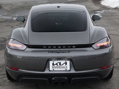 Used 2019 Porsche 718 Cayman RWD image 11