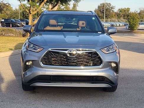 Used 2021 Toyota Highlander Platinum image 15