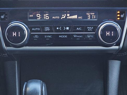 Used 2018 Subaru Outback 3.6R Limited image 27