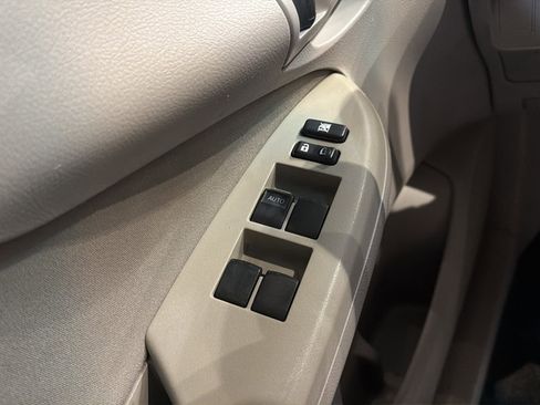 Used 2009 Toyota Corolla LE image 18