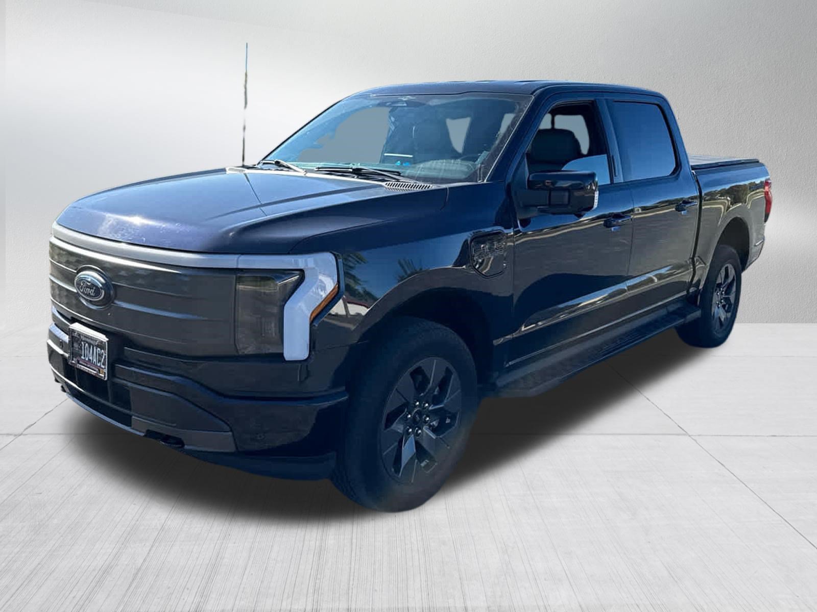 Used 2023 Ford F150 Lightning Lariat AWD/4WD image 4