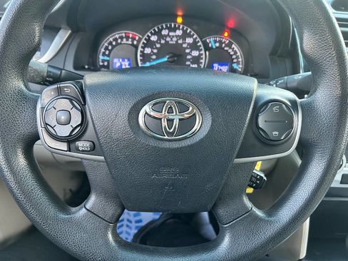 Used 2012 Toyota Camry LE image 17