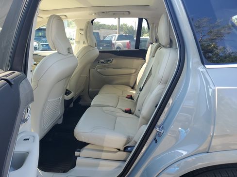 Used 2024 Volvo XC90 B6 Ultimate w/ Lounge Package AWD/4WD image 24
