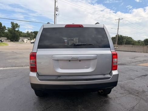Used 2016 Jeep Patriot Sport w/ Power Value Group FWD image 4