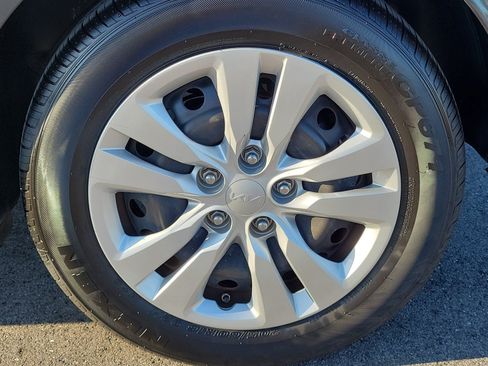 Used 2022 Kia Soul LX FWD image 12