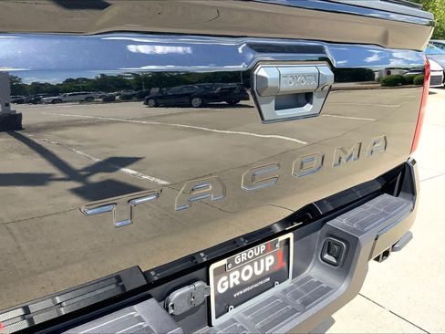 Used 2025 Toyota Tacoma TRD Sport RWD image 32