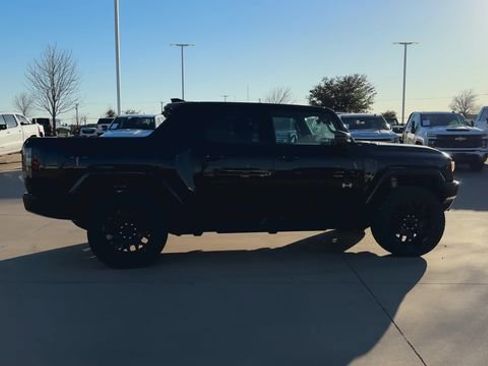 New 2025 GMC Hummer EV 2X image 8