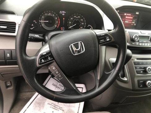 Used 2014 Honda Odyssey LX image 11