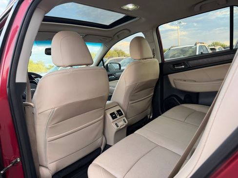 Used 2018 Subaru Outback 3.6R Limited w/ Popular Package #2 AWD/4WD image 6