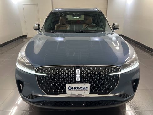 New 2026 Lincoln Aviator Reserve image 2