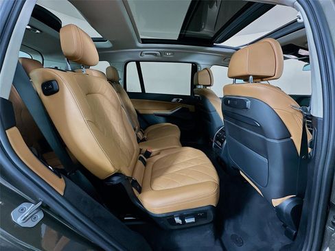 Certified 2024 BMW X7 xDrive40i w/ Premium Package image 30