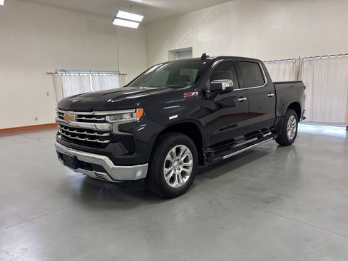 Used 2024 Chevrolet Silverado 1500 LTZ AWD/4WD image 4