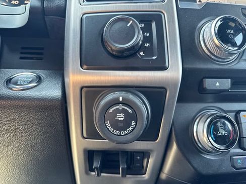 Used 2018 Ford F150 Platinum w/ Equipment Group 701A Luxury AWD/4WD image 22