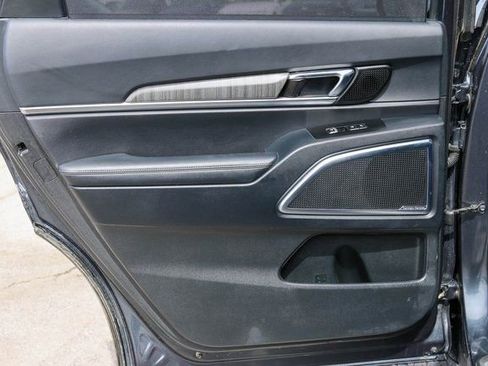 Used 2024 Kia Telluride SX Prestige AWD/4WD image 14