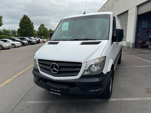 Used 2017 Mercedes-Benz Sprinter 2500 image 31