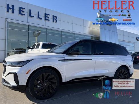 Used 2024 Lincoln Nautilus Reserve w/ Equipment Group 203A image 1