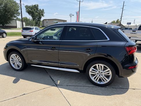 Used 2019 Audi Q5 2.0T Premium Plus w/ Premium Plus Package AWD/4WD image 8