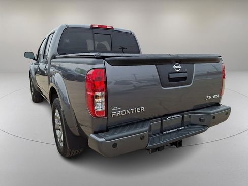 Used 2020 Nissan Frontier SV image 8