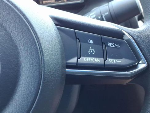 Used 2018 MAZDA MAZDA3 Sport image 23