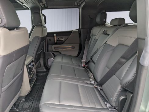 Certified 2024 GMC Hummer EV 3X w/ Extreme Off-Road Package image 11