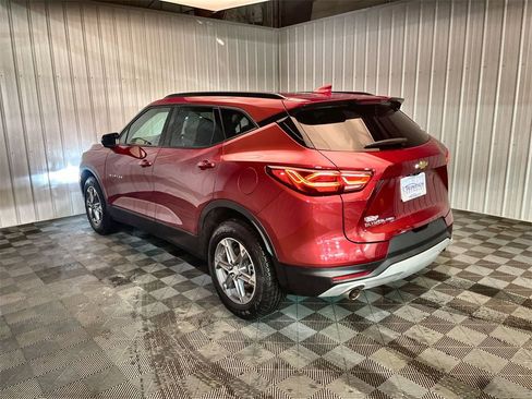 Used 2024 Chevrolet Blazer LT w/ Sound & Technology Package image 6