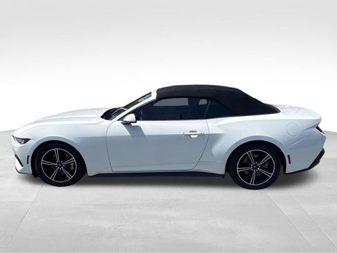 Used 2024 Ford Mustang Convertible RWD image 10