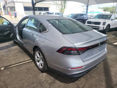 Used 2025 Honda Accord LX image 9