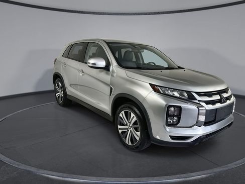 Used 2024 Mitsubishi Outlander Sport AWD image 2