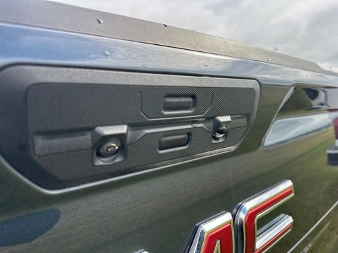 Used 2022 GMC Sierra 1500 Denali w/ Driver Alert Package II AWD/4WD image 9