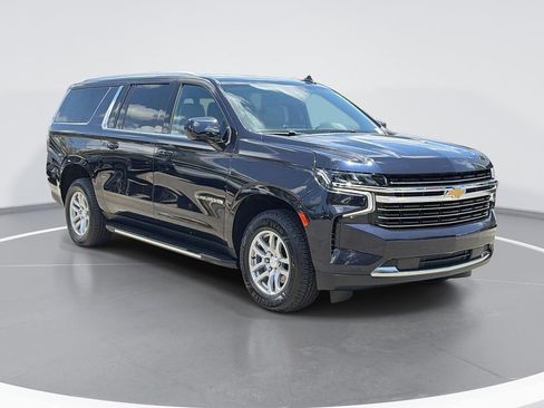 Used 2023 Chevrolet Suburban LT AWD/4WD image 1