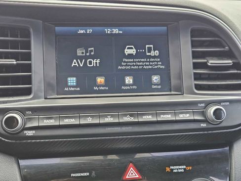 Used 2019 Hyundai Elantra Sport w/ Cargo Package image 17